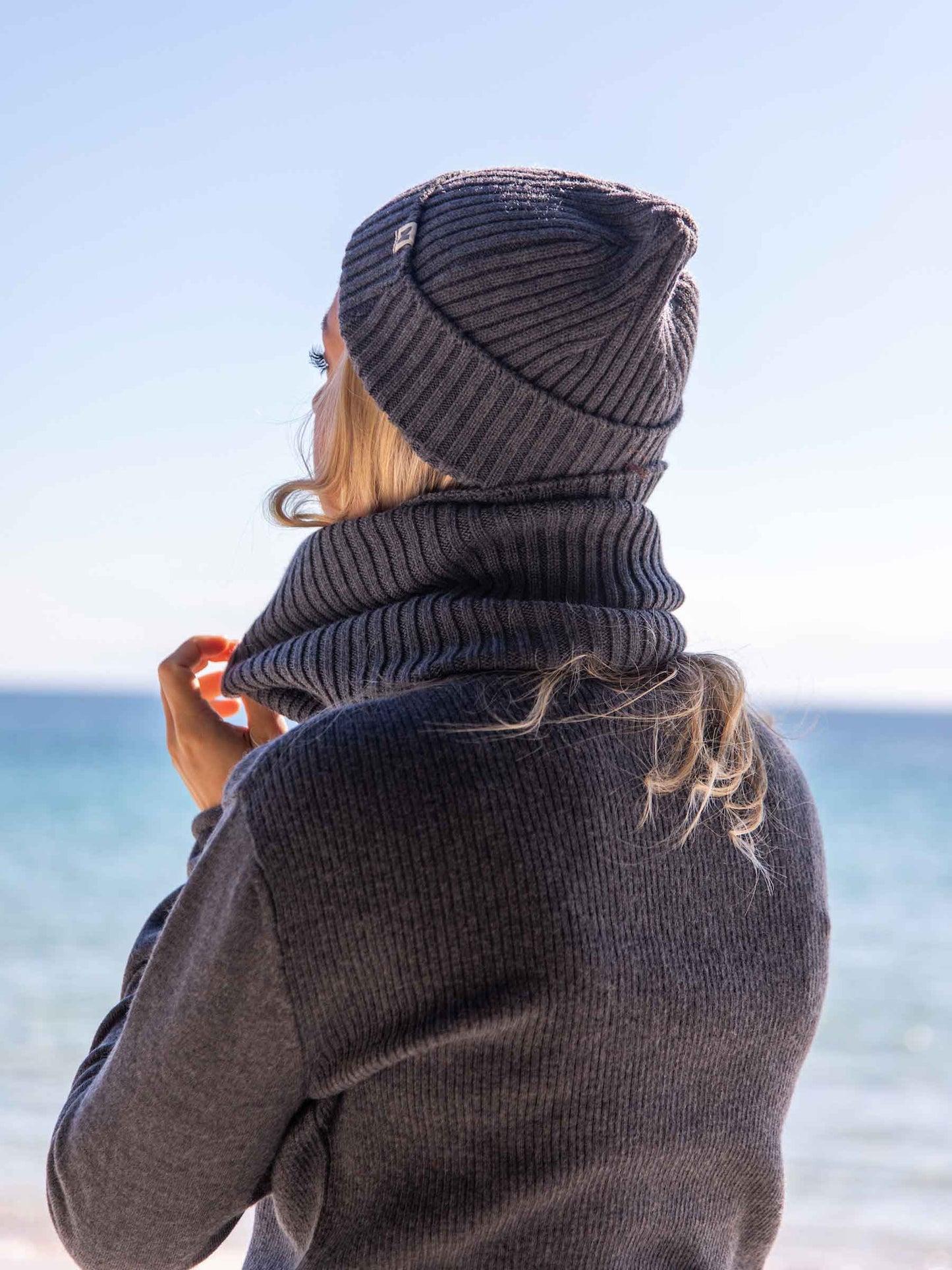 Women's Dory Beanie Charcoal